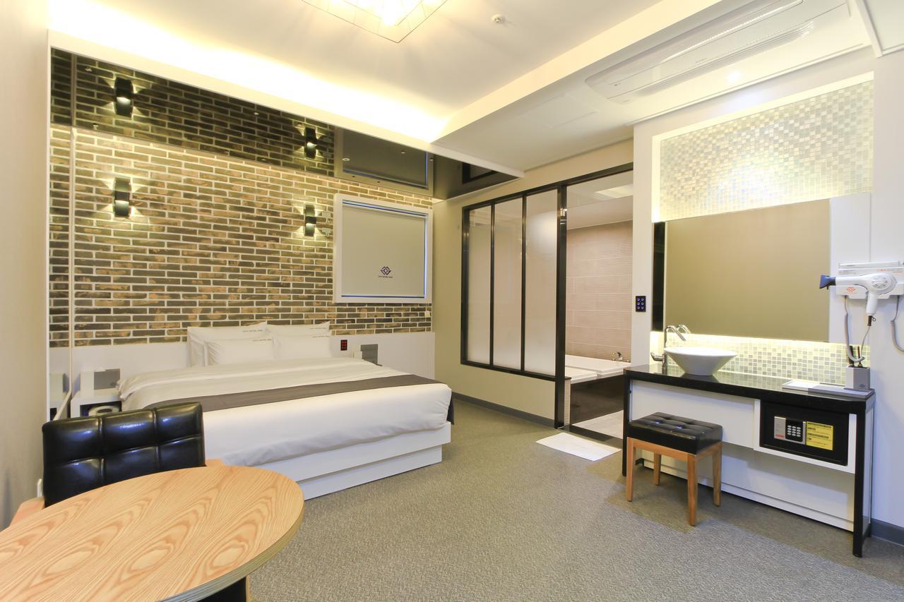 City Hotel G&G Busan Exteriör bild