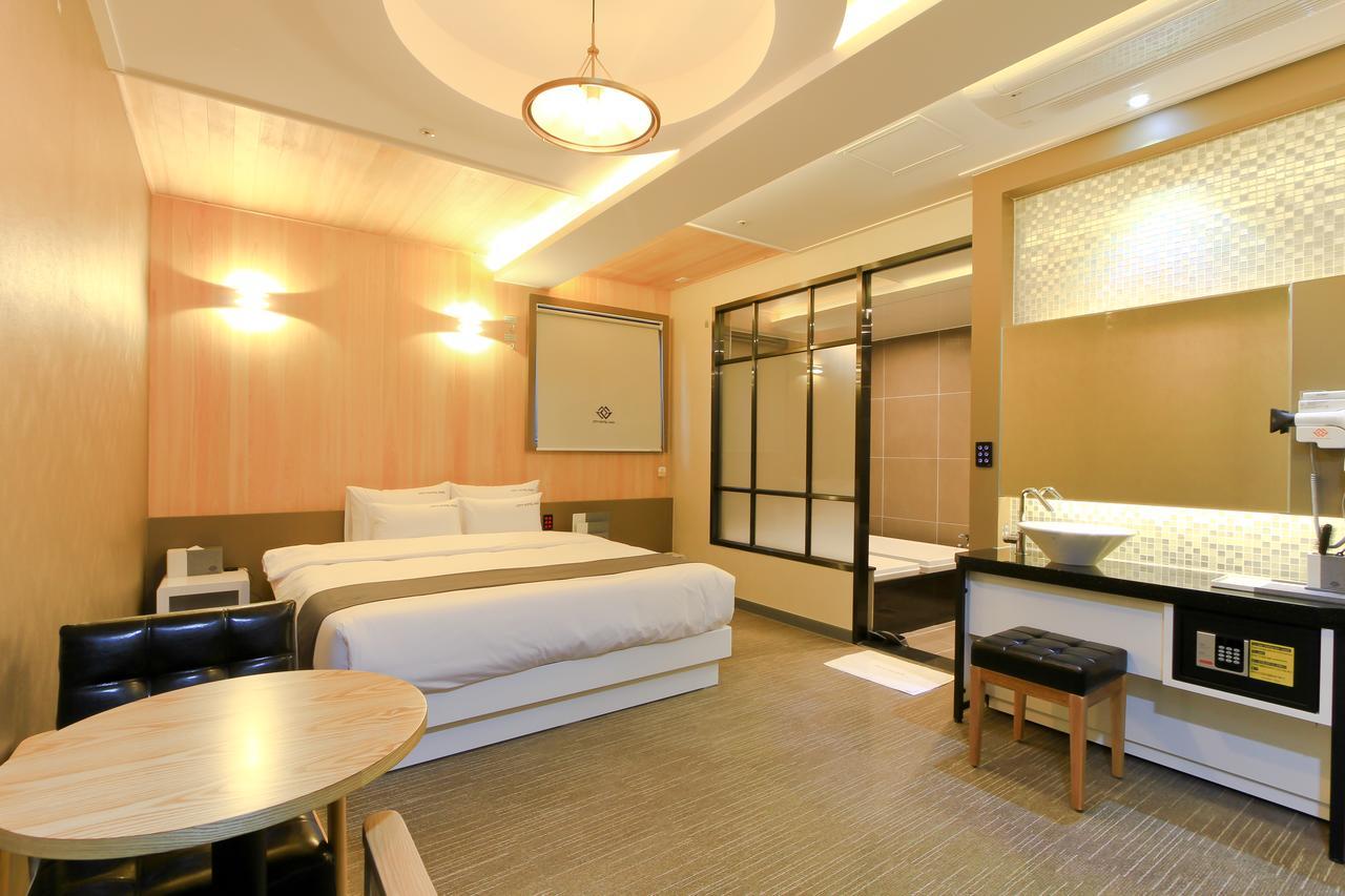 City Hotel G&G Busan Exteriör bild