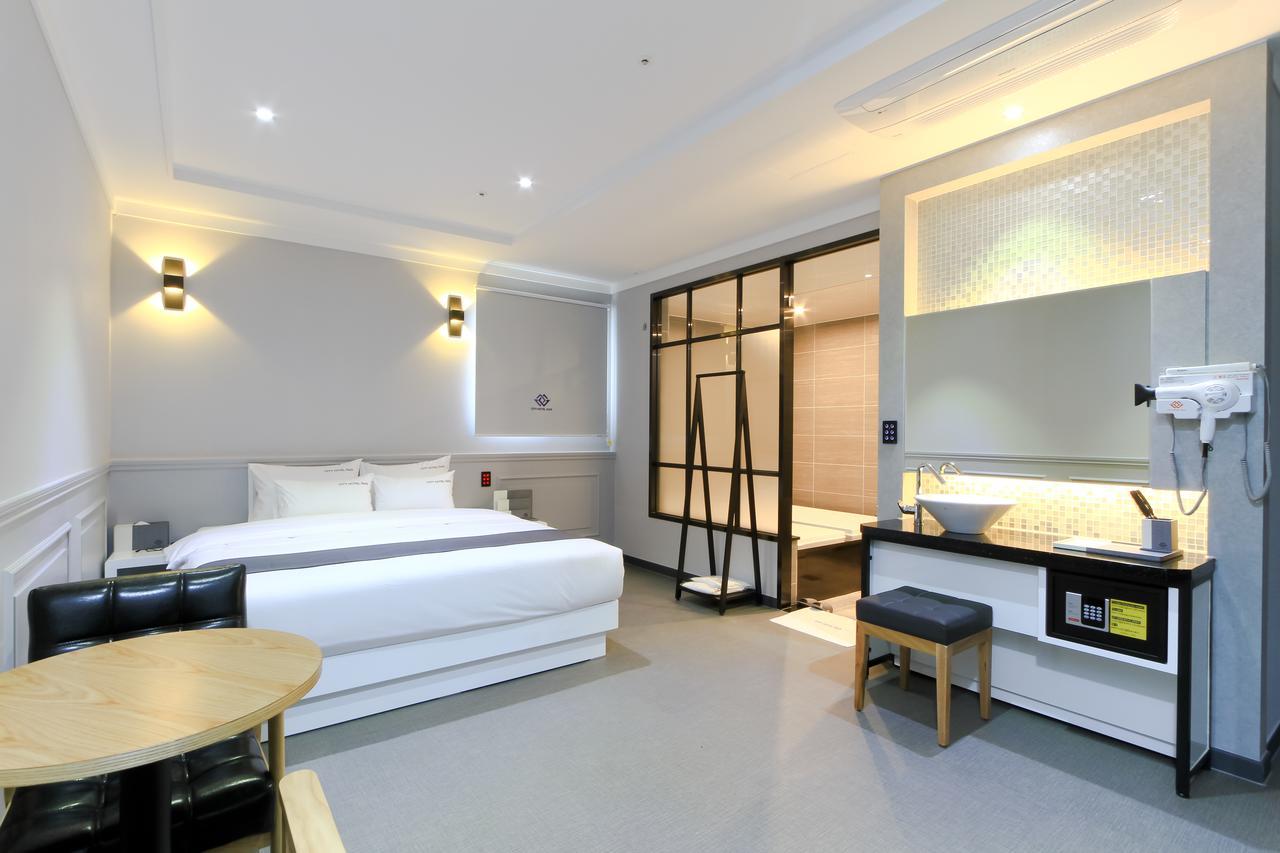 City Hotel G&G Busan Exteriör bild