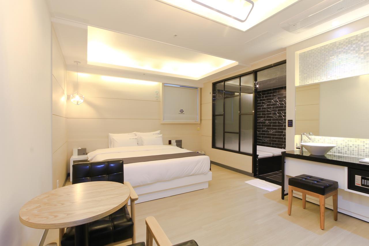 City Hotel G&G Busan Exteriör bild